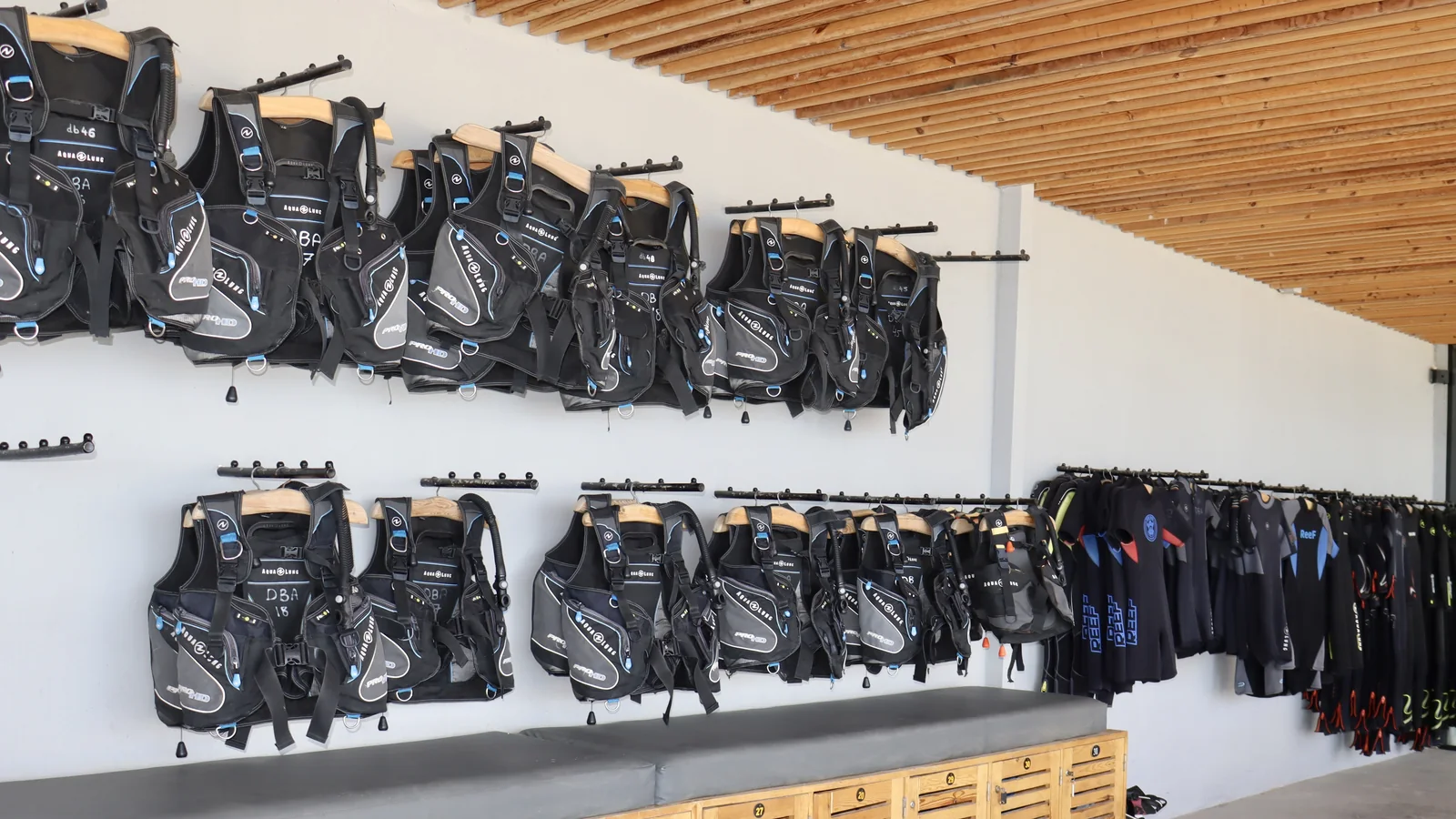 Quality diving equipment · 5/6